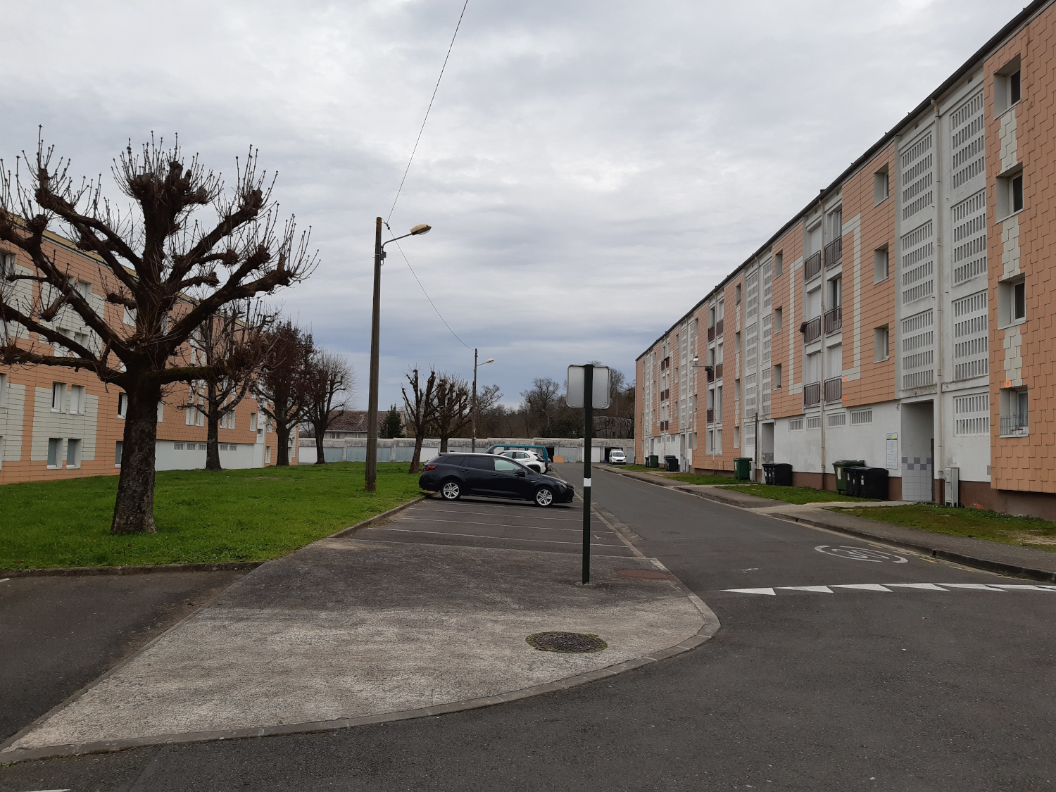 AMBARES_Cite_Bel_air_Visuel 2_ espace-public-et-logement-BM._reduit