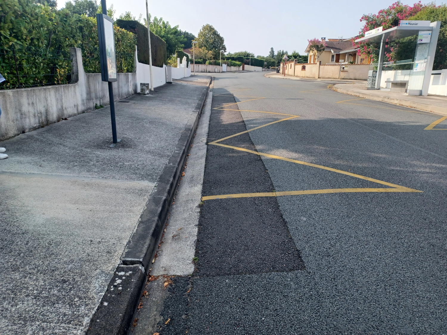 BASSENS_La Roseraie_Vue rue de la Roseraie_reduit