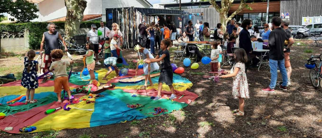 Image média: Les dimanche sous les platanes du Haut Cenon